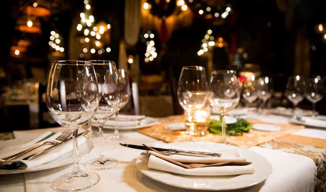 Estilos de servicio de mesa en la restauración